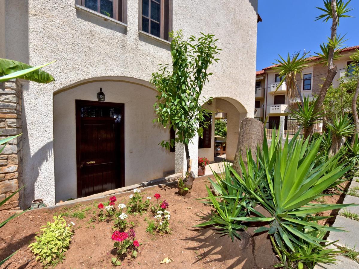 בית הארחה Ares Garden House - Nea Moudania Halkidiki מראה חיצוני תמונה